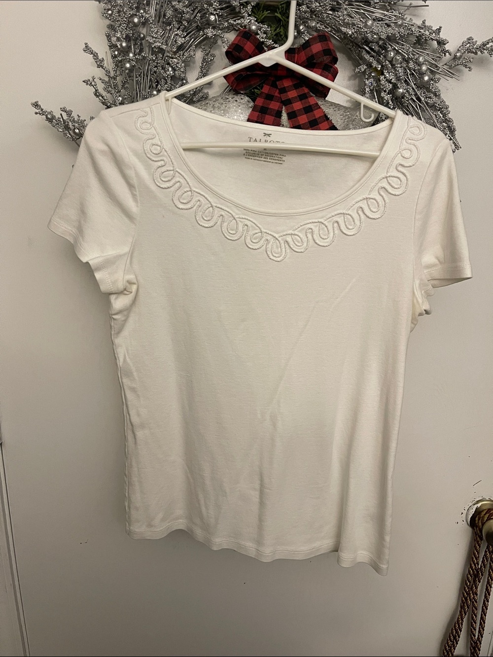 Talbots White Scoop Neck Short Sleeve Tee with Embroidered Trim